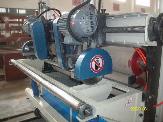 915mm 1220mm لوحة الجدار آلة مجلس WPC / نافذة 55KW الملف ماكينة، 37 كيلو واط