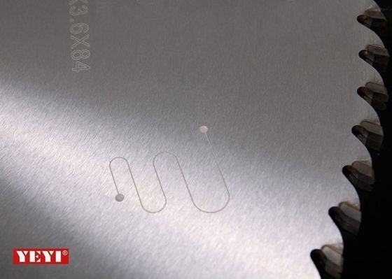 مخصصة 1800mm أو 165 × 20 التعميم المنشار بليد لقطع المعادن