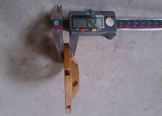 4"معدن ماس يطحن أسطوانة مادّيّ يطحن نصل فنجان عجل